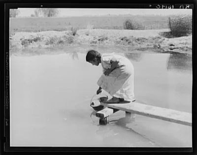 Drinking water for field worker's family. Imperial Valley,…, California, 1935