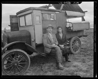 Pea pickers in California. "Mam, I've picked peas from Calipatria to…, 1936