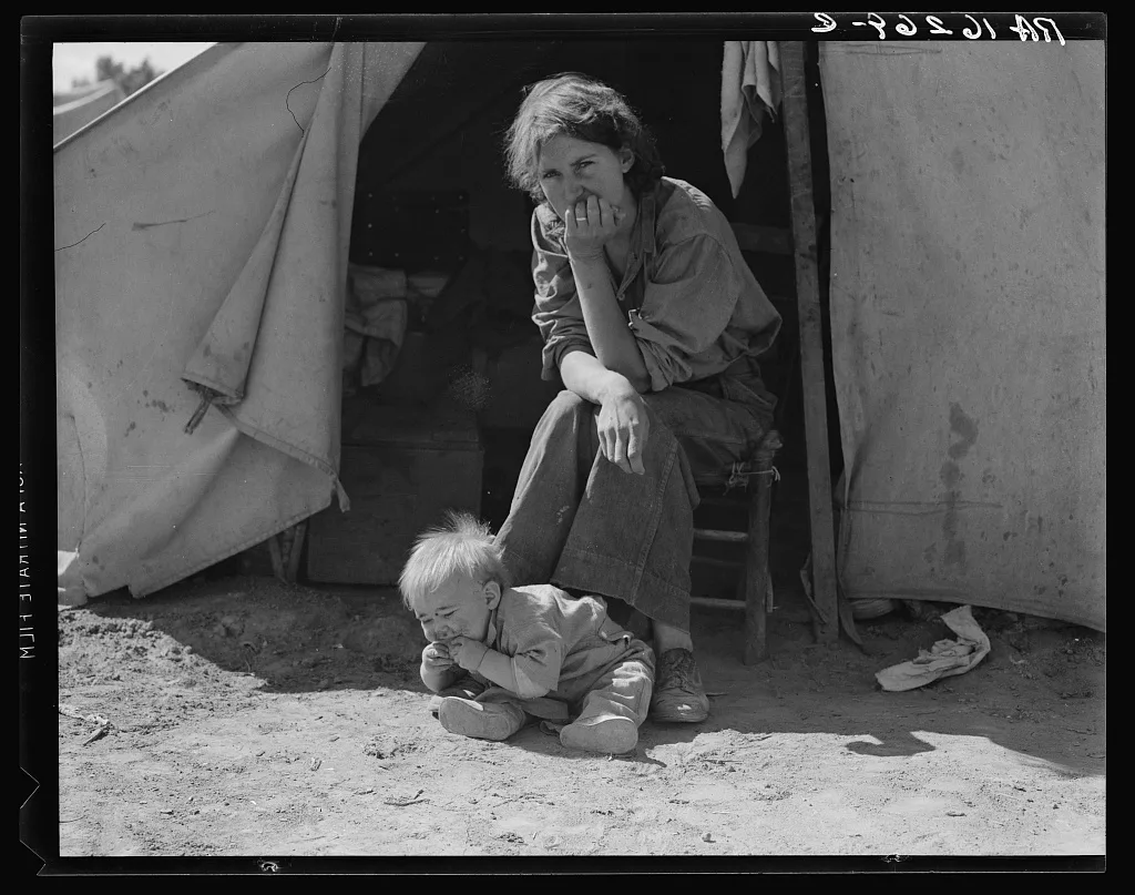 Eighteen year-old mother from Oklahoma, now a California migrant, 1937