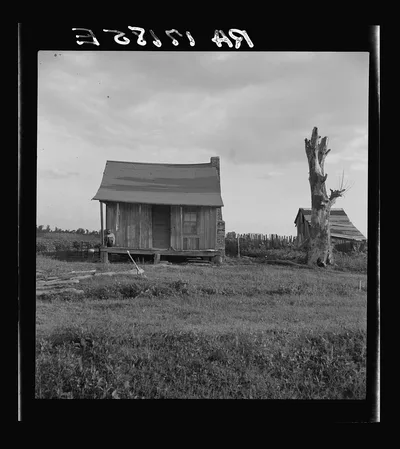 Plantation cabin of sharecropper. Washington County, Mississippi, 1937