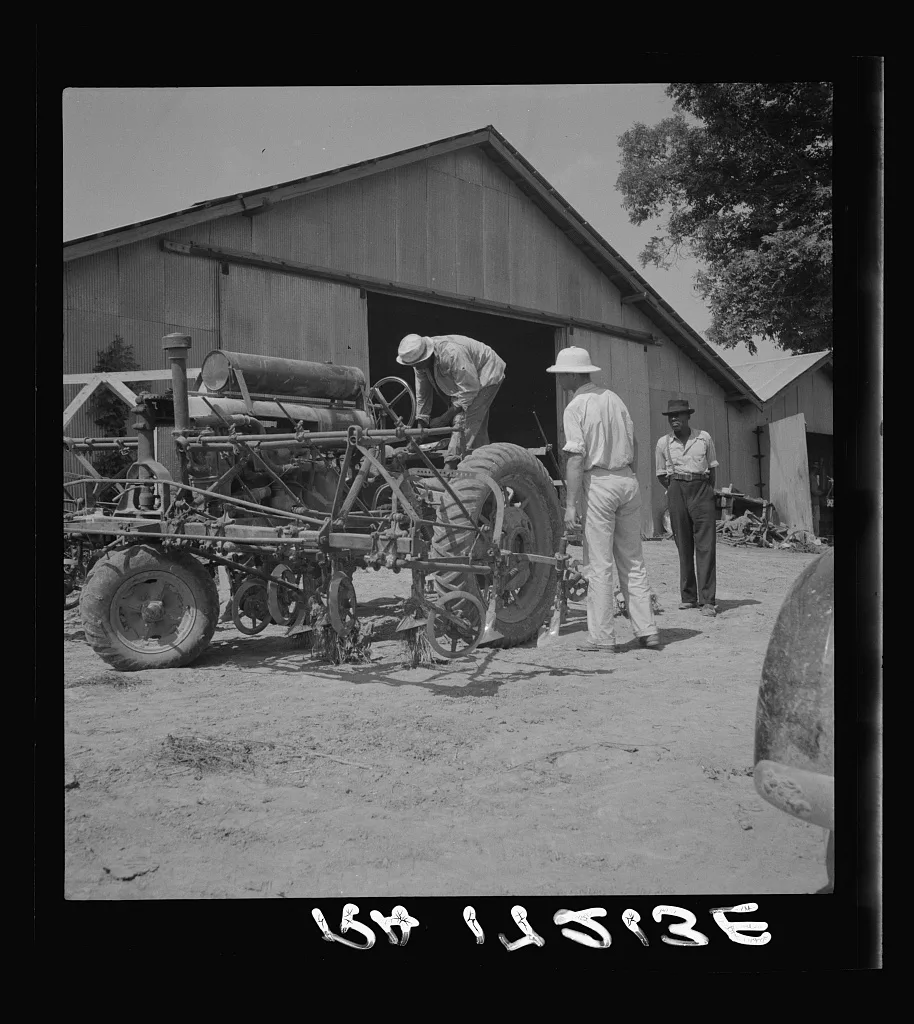 Aldridge Plantation, Mississippi. Tractor drivers are not allowed to…, 1937
