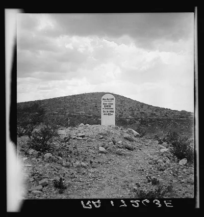 Sign near Tombstone, Arizona. Boot Hill graveyard, 1937