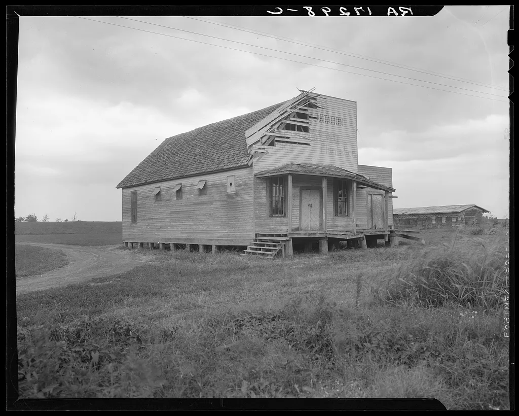 Commissary of the Gold Dust Plantation near Clarksdale, Mississippi, 1937