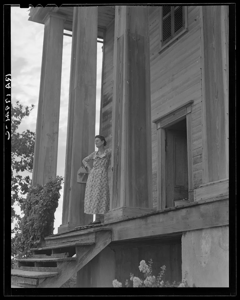 Antebellum plantation house in Greene County, Georgia, 1937