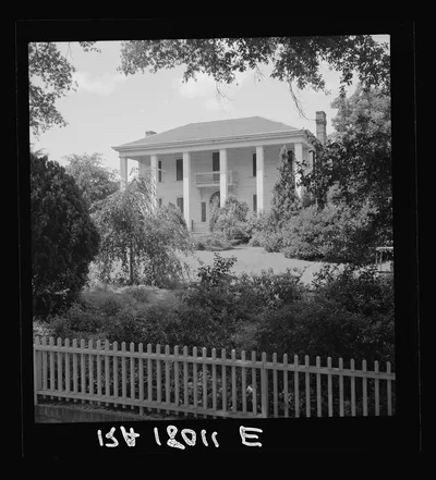 Plantation owner's home. Marshallville, Georgia, 1937