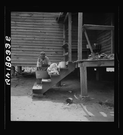 Washing facilities on a Greene County, Georgia, tenant farm, 1937