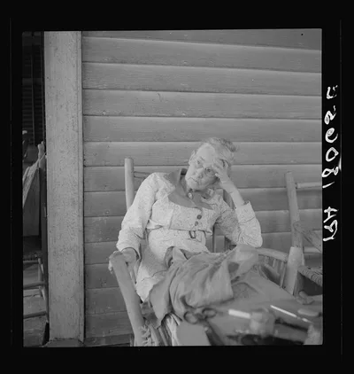 Southern lady on the veranda of the "Big House" at the Wray…, Georgia, 1937