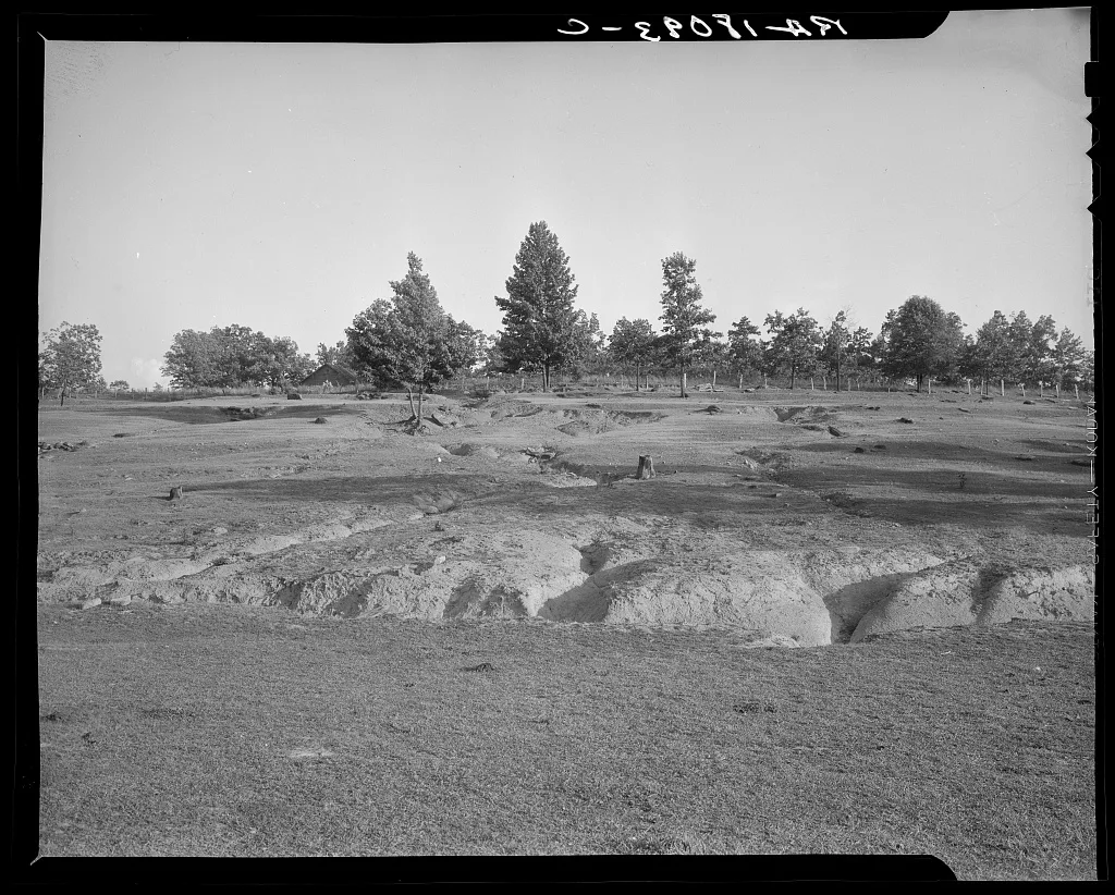 Erosion near Lawrenceville, Georgia. This field has been terraced,…, 1937