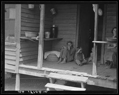 Sharecropper family near Chesnee, South Carolina, 1937