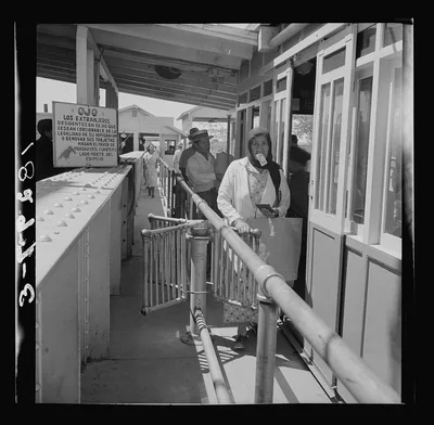 Mexicans entering the United States. United States immigration…, Texas, 1938