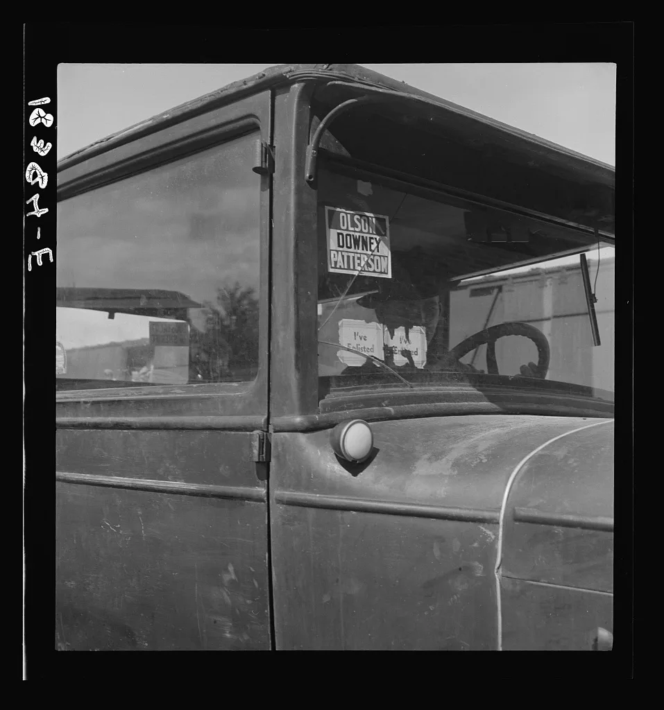 Note on campaign "Olson for Governor, 1938." Car of migrant…, California