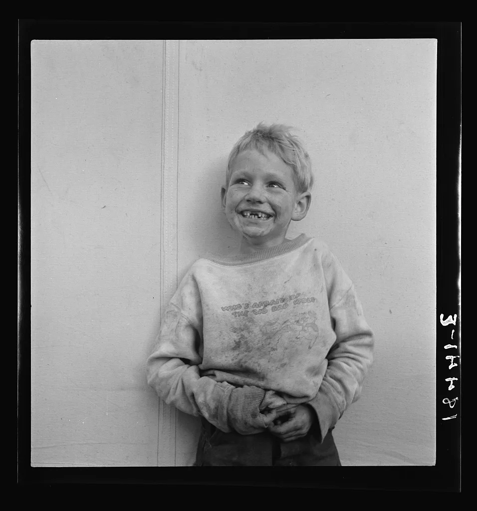 Migrant child in Shafter camp, Farm Security Administration.…, California, 1938