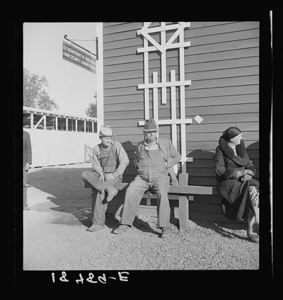 Lineup outside of Farm Security Administration grant office (relief…, California, 1938