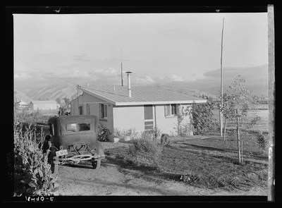 Type house at "Garden Homes," Kern County, California. Twenty such…, 1938