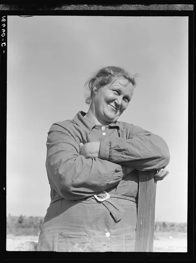 Arkansas mother come to California for a new start, with husband and…, 1938