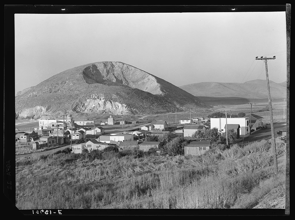 Fishing village on the ocean south of San Francisco, California, 1938