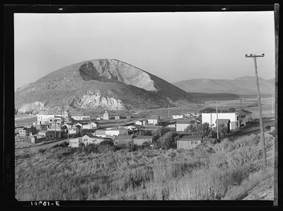 Fishing village on the ocean south of San Francisco, California, 1938