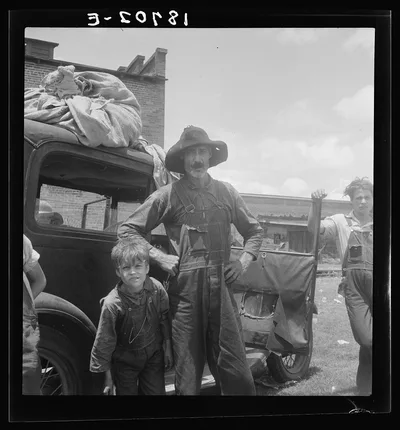 Douglas, Georgia. South Georgia tobacco sharecropper in town for…, 1938