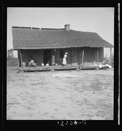 Colored tobacco sharecroppers home near Tifton, Georgia, 1938