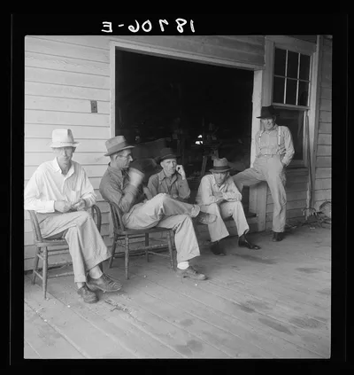 South Carolina. Livery stable gang talking politics in the country of…, 1938
