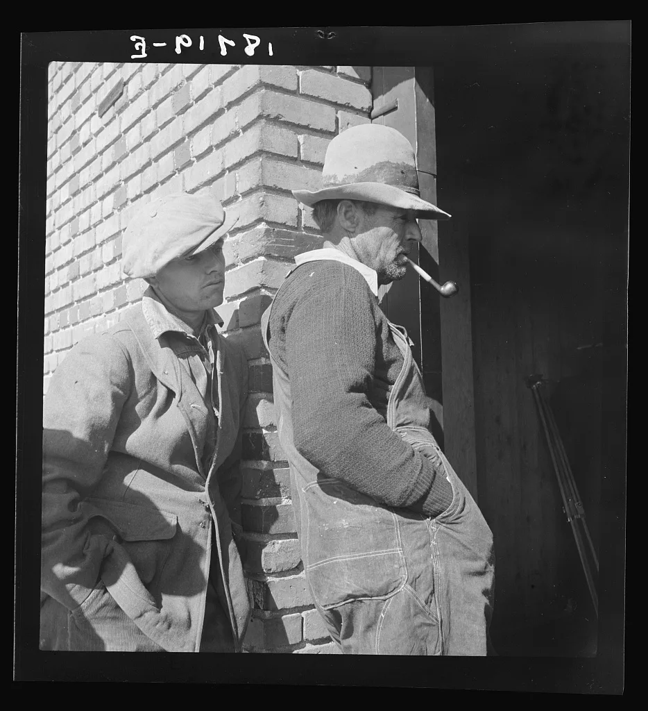 Warehouse used as distributing office for Farm Security…, California, 1938