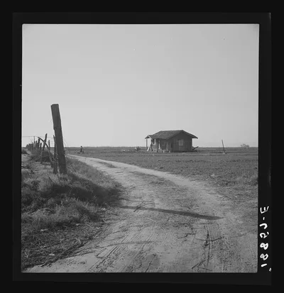 On the plains west of Fresno, California. See 18856 for background, 1939