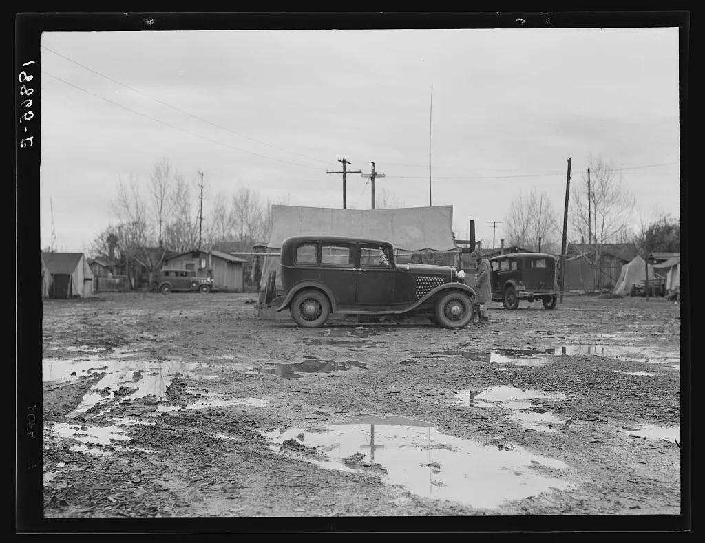 Strathmore, California. Citrus workers in winter quarters, 1939