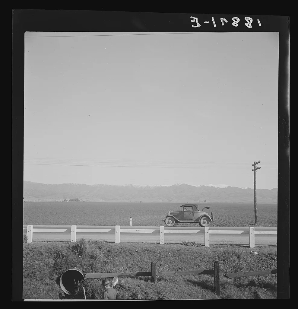 Near King City, California. Fields and snow-capped mountains in the…, 1939