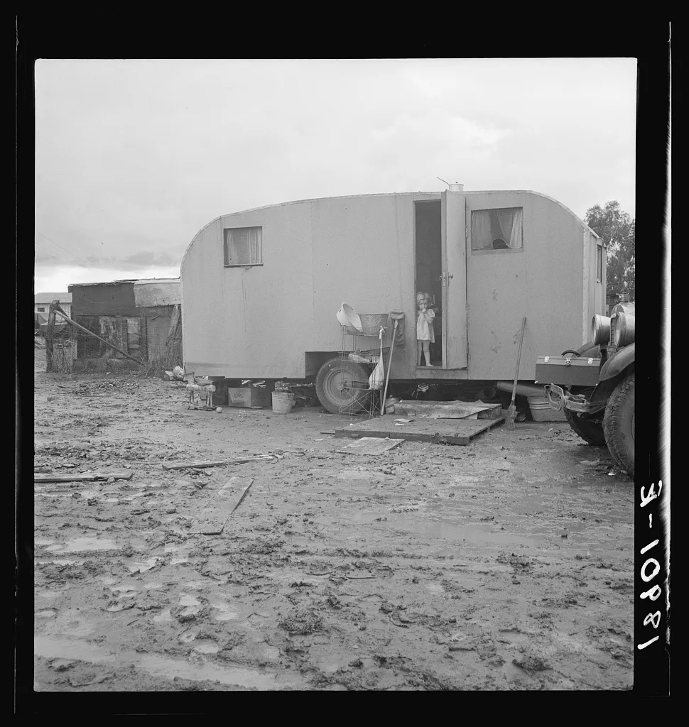 Orange packer of Sunkist oranges. Self-built trailer. California, 1939