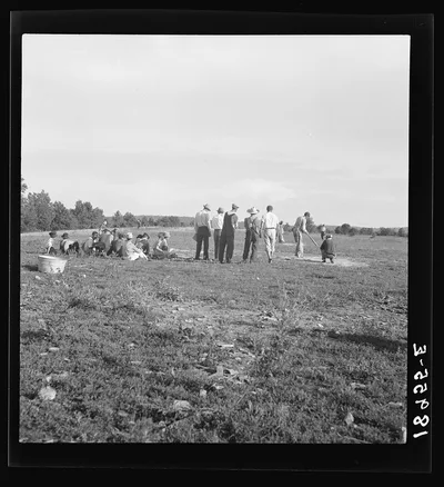 Near Mountain Home, northern Arkansas, on U.S. 62. Farmers' baseball…, 1938
