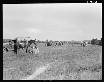 Near Mountain Home, northern Arkansas, on U.S. 62. Farmers' baseball…, 1938