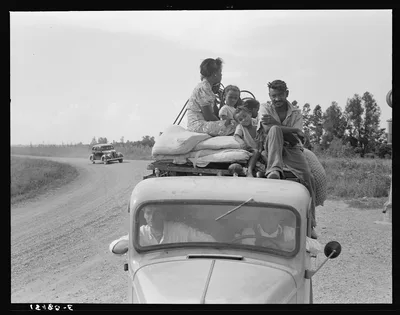 Mississippi Delta, on Mississippi highway No. 1 between Greenville…, 1938