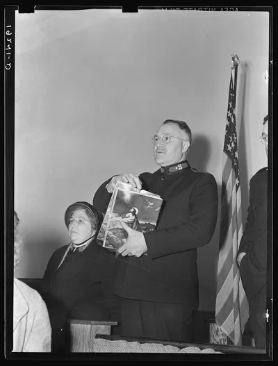Meeting closes with adjutant Nock selling Easter edition of the "War…, California, 1939