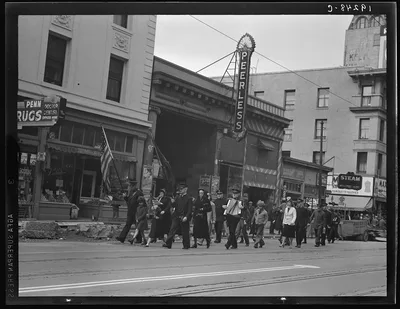 Salvation Army, San Francisco, California. Returning to headquarters;…, 1939