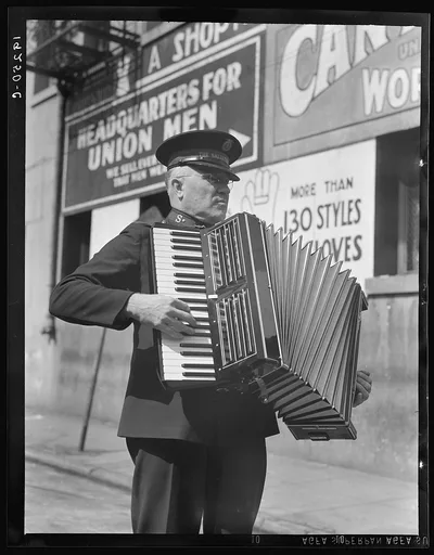 Solo. Salvation Army, San Francisco, California, 1939