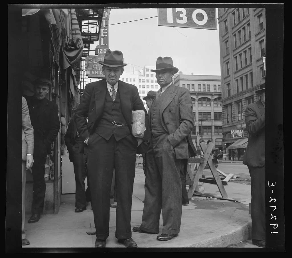 Salvation Army, San Francisco, California. Men pause a moment to…, 1939