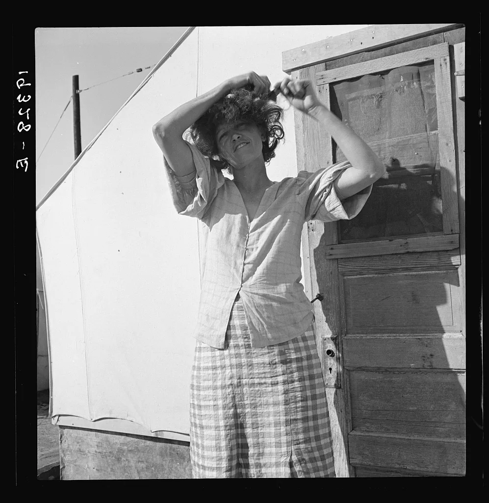 In a carrot pullers' camp near Holtville, Imperial Valley,…, California, 1939