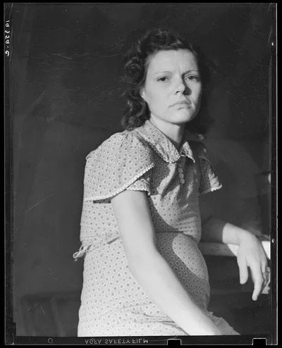 Pregnant woman, the daughter of a migrant family. Imperial Valley,…, California, 1939