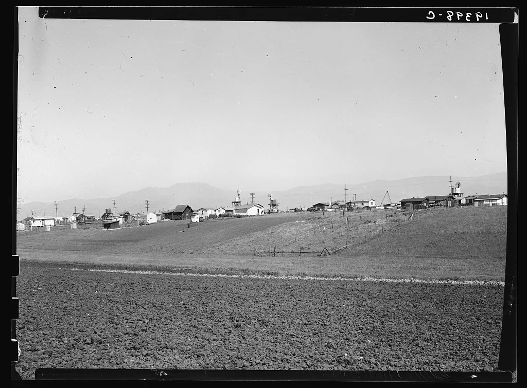 [Untitled photo, possibly related to: Outskirts of Salinas,…, California, 1939