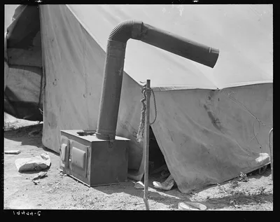 Pea pickers' tent near San Jose, California, 1939