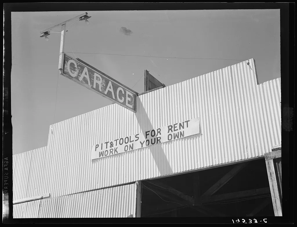 [Untitled photo, possibly related to: U.S. 99. Fresno County. "Pit…, California, 1939
