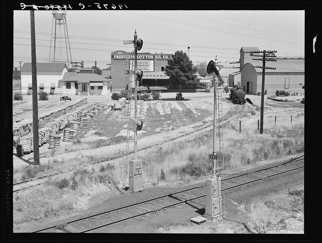 Between Tulare and Fresno. From the overpass approaching Fresno,…, California, 1939