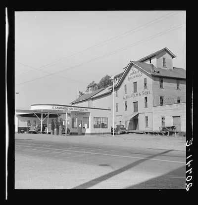 Oregon, Monroe, Benton County. The Wilhelm mill closed ten years ago…, 1939