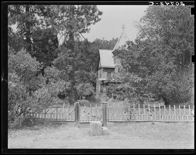 Southern Oregon. Jackson County, near Medford. Old-fashioned country…, 1939