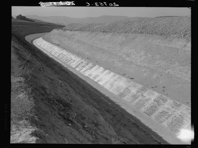 Washington, Yakima County, Roza Irrigation Canal. Sides concrete,…, 1939