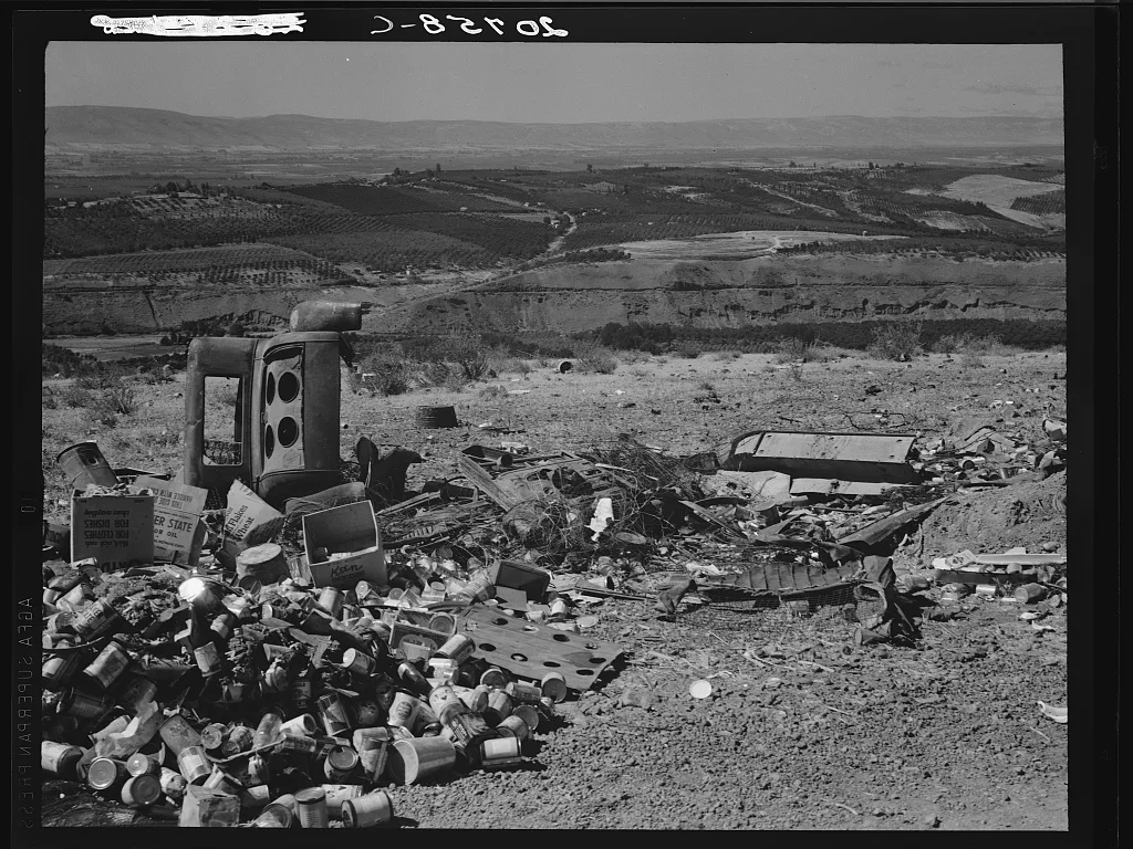 [Untitled photo, possibly related to: Washington, Yakima Valley. The…, 1939